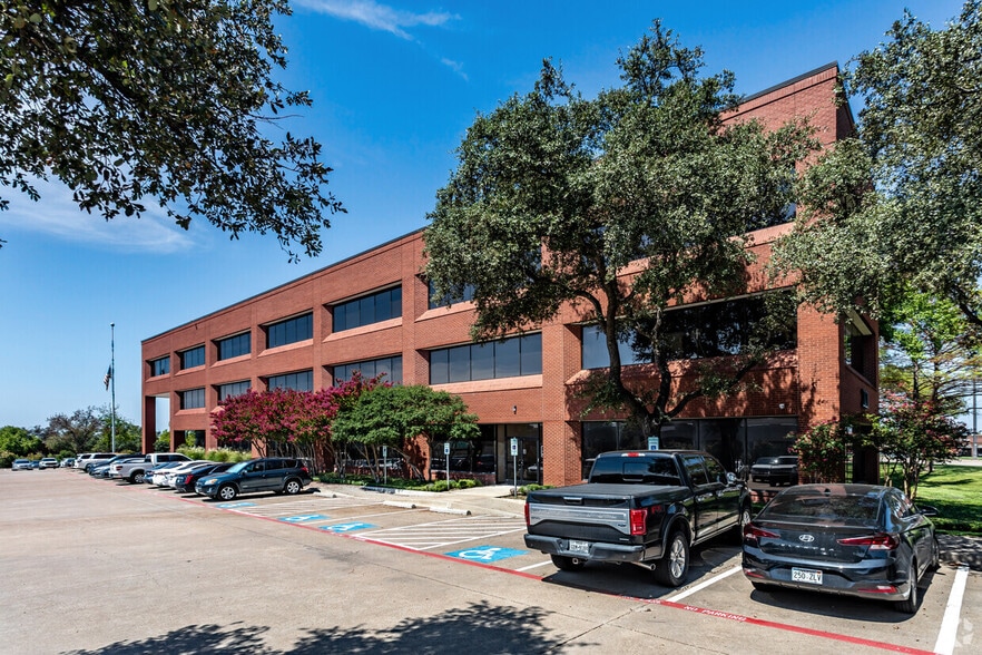 More Photos Of 2121 Midway Rd, Carrollton Office For Lease
