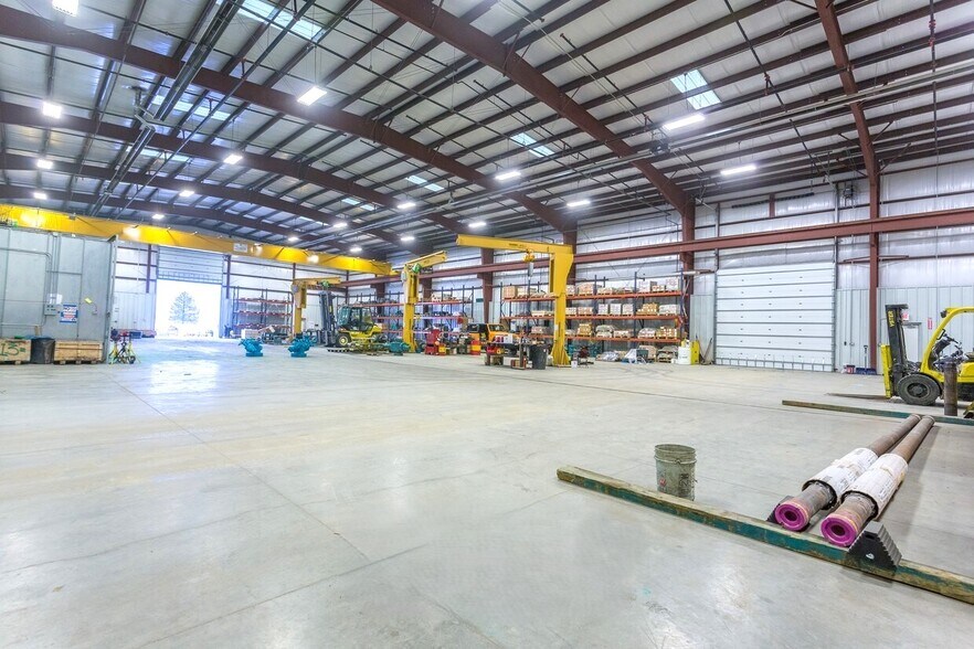 More Photos Of 8560 Delta Dr, Casper Warehouse For Lease