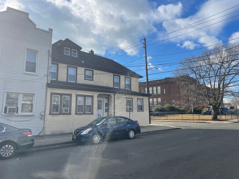 More Photos Of 57-69 Wanser Ave, Inwood Apartments For Sale