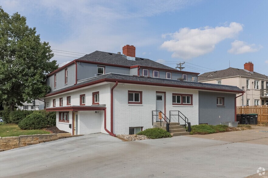 More Photos Of 5519 Northwest Radial Hwy, Omaha Medical For Lease