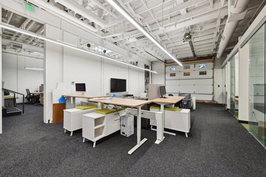 More Photos Of 2911 Walnut St, Denver Showroom For Sale