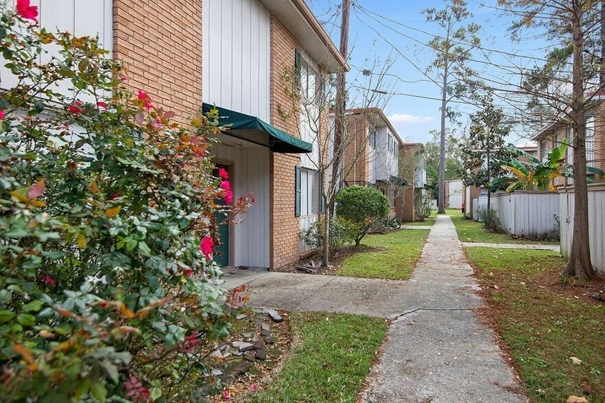 More Photos Of 2700 Mary St, Slidell Apartments For Sale
