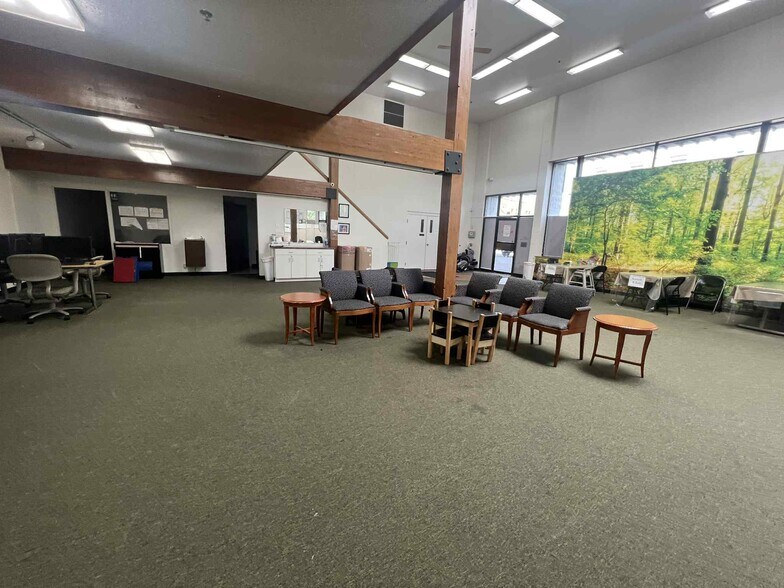 More Photos Of 256 24th St, Ogden Freestanding For Lease