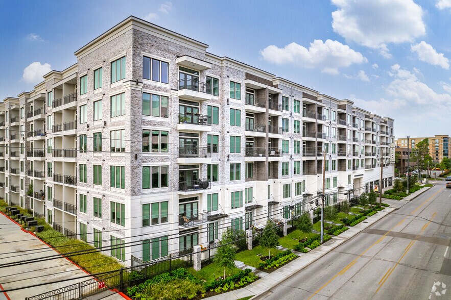 More Photos Of 3015 Weslayan St, Houston Apartments For Lease