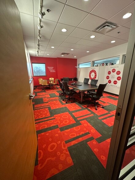 More Photos Of 7007 Discovery Blvd, Dublin Office For Sale