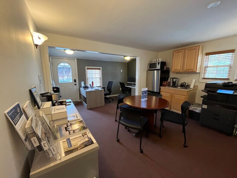 More Photos Of 142 Queen St, Southington Loft Creative Space For Sale