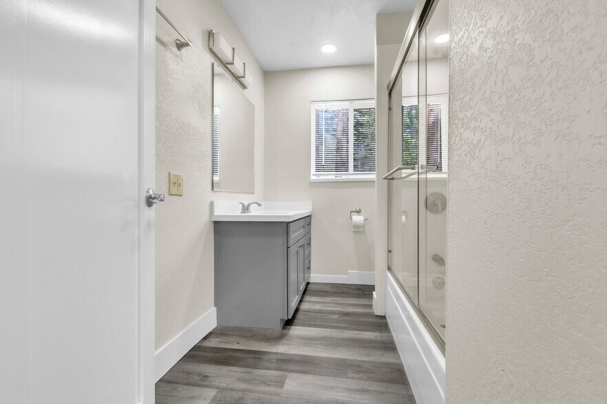 More Photos Of 673 James Ave, South Lake Tahoe Apartments For Sale