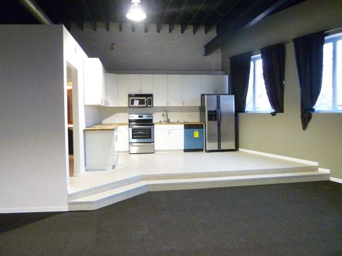 More Photos Of 5066-5070 N Kimberly Ave, Chicago Manufacturing For Lease