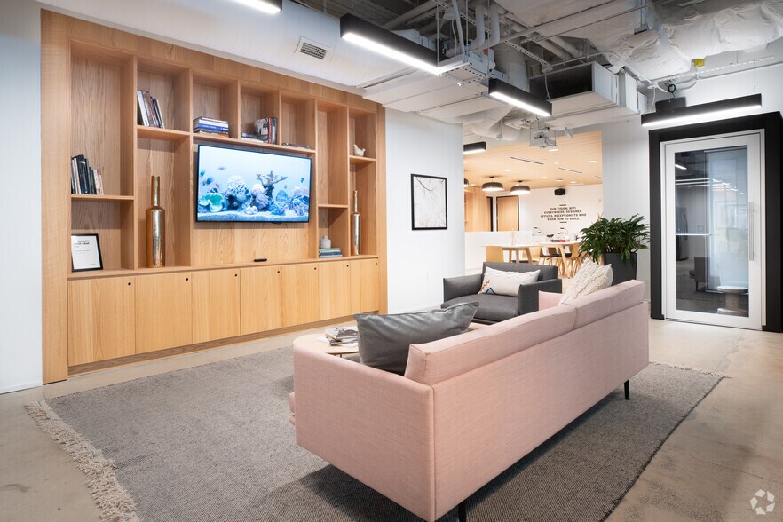 More Photos Of 501 Congress Ave, Austin Office For Lease