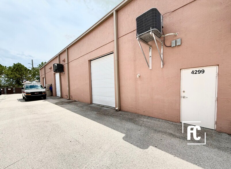More Photos Of 4287-4303 SW High Meadows Ave, Palm City Light Manufacturing For Sale