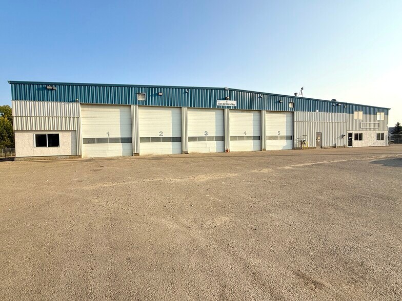 More Photos Of 8 Van Der Horn Way, Red Deer County Truck Terminal For Sale