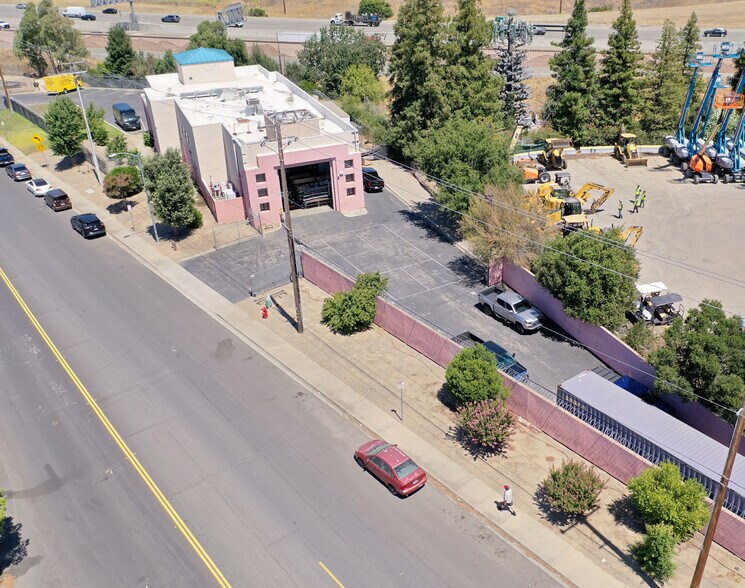 More Photos Of 744 E Airway Blvd, Livermore Storefront Retail Office For Sale