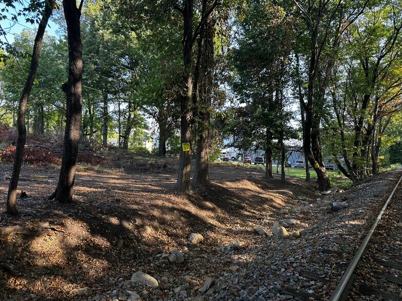 More Photos Of 651 Lincoln St, Oxford Land For Sale