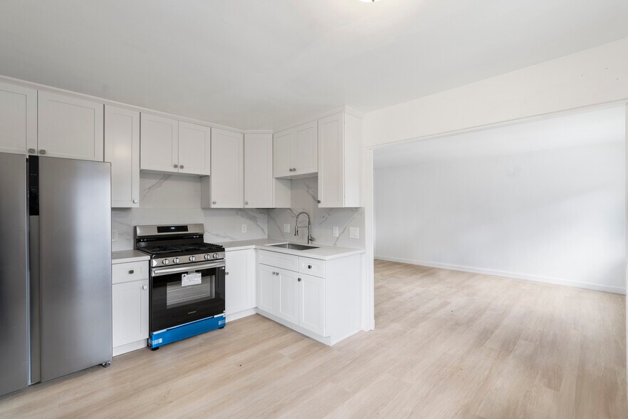 More Photos Of 236 Higdon Ave, Mountain View Apartments For Sale