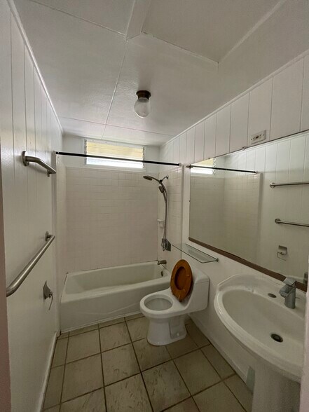 More Photos Of 1077 Kinau St, Honolulu Multifamily For Sale