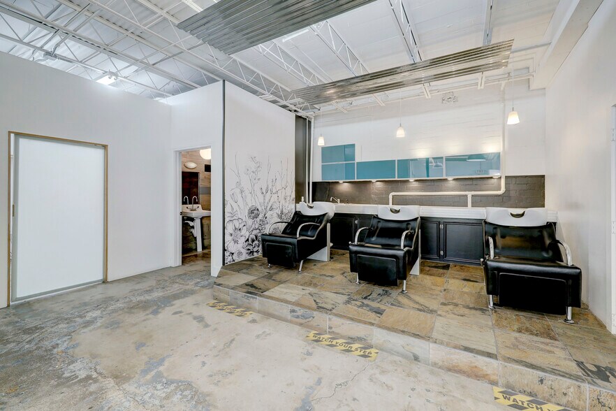 More Photos Of 3803 Bute St, Houston Storefront Retail Residential For Sale