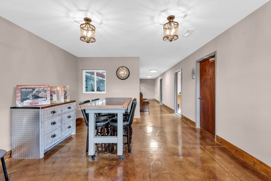 More Photos Of 1052 Debolt Ln, Centerville Manufacturing For Sale