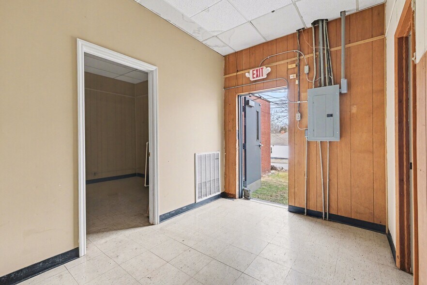 More Photos Of 136 W Virginia Ave, Bessemer City Storefront Retail Office For Sale
