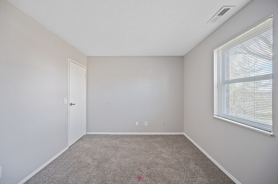 More Photos Of 7855-7859 Harrison Ave, Mount Healthy Apartments For Sale