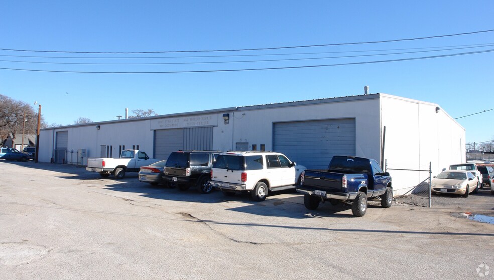 More Photos Of 4500 Waldemar St, Haltom City Unknown For Lease