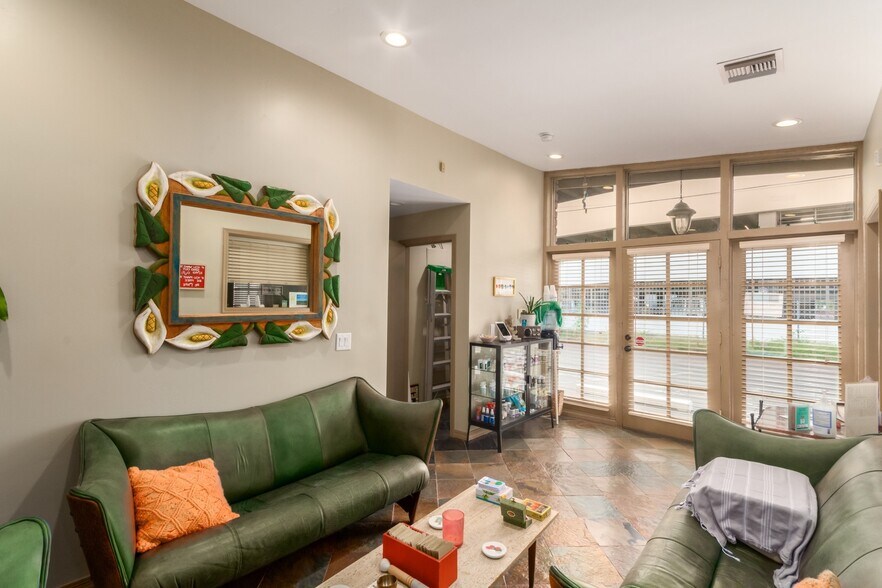 More Photos Of 207 E Monterey Way, Phoenix Office Residential For Sale