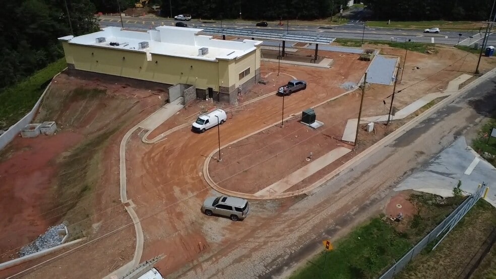 More Photos Of 470 Flint River rd, Jonesboro Service Station For Sale