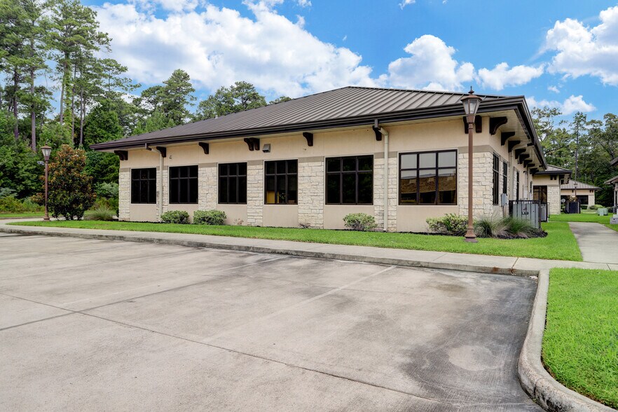 More Photos Of 19701 Kingwood Dr, Kingwood Medical For Sale
