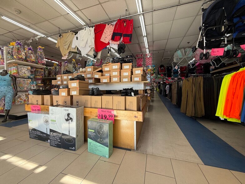 More Photos Of 435 Knickerbocker Ave, Brooklyn Storefront Retail Residential For Lease