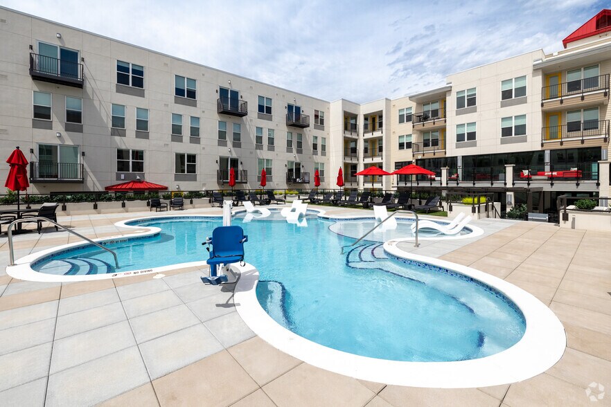 More Photos Of 655 S Sierra Madre St, Colorado Springs Apartments For Lease