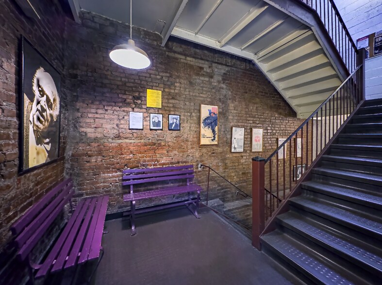 More Photos Of 120 Bank St, New York Schools For Sale