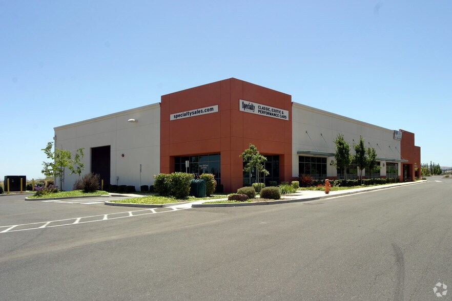 More Photos Of 5200-5234 Gateway Plaza Dr, Benicia Flex For Sale