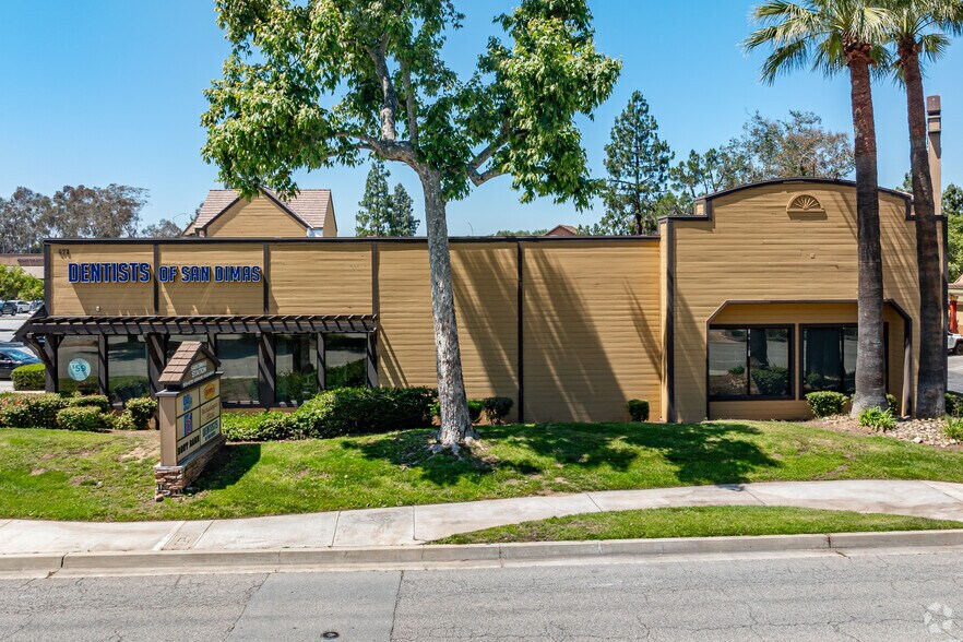 More Photos Of 678 W Arrow Hwy, San Dimas Freestanding For Lease