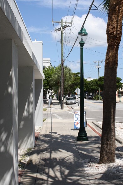 More Photos Of 323-329 Central Ave, Sarasota Office For Lease