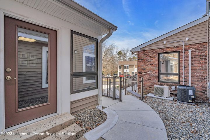 More Photos Of 776-780 Commons Way, Toms River Office For Sale