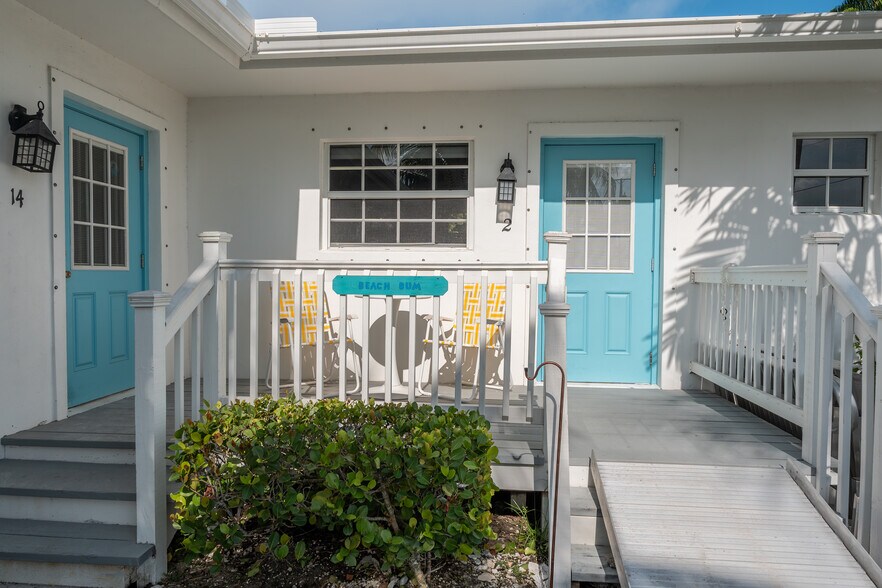 More Photos Of 2502 Tamarind Dr, Hutchinson Island Hotel For Sale