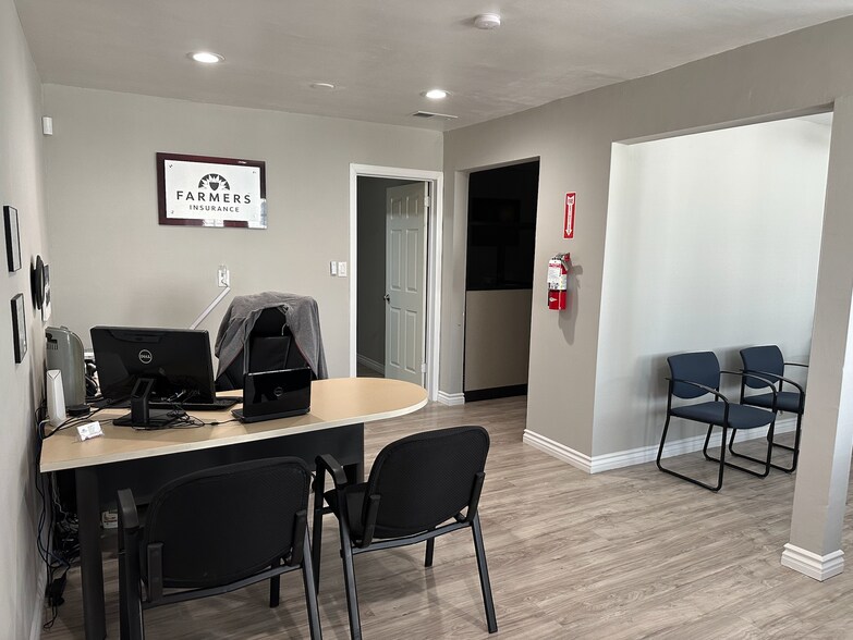 More Photos Of 8926 Arlington Ave, Riverside Office Residential For Lease