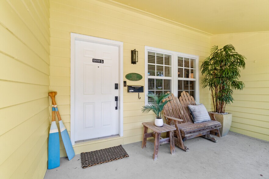 More Photos Of 203 NE 1st Ave, Delray Beach Office Residential For Lease