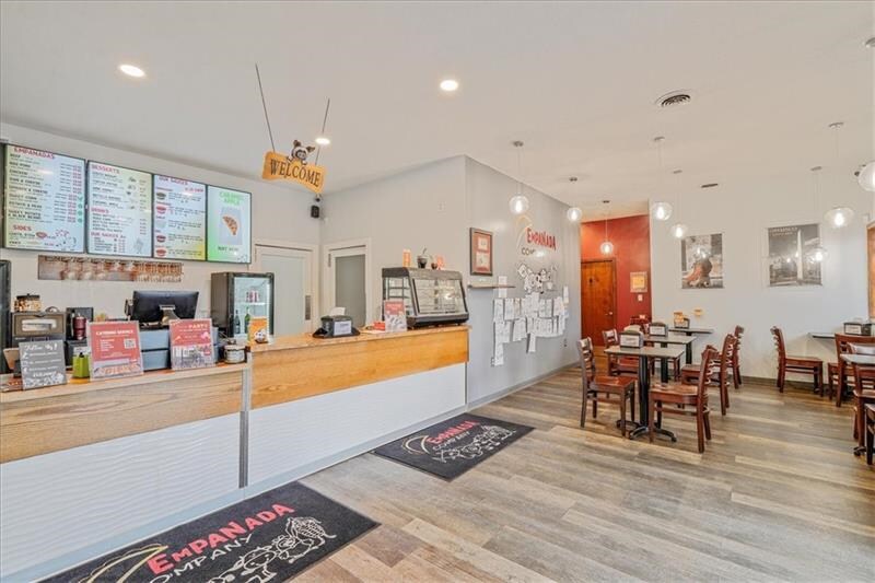 More Photos Of 3058 Washington Pike, Bridgeville Restaurant For Sale