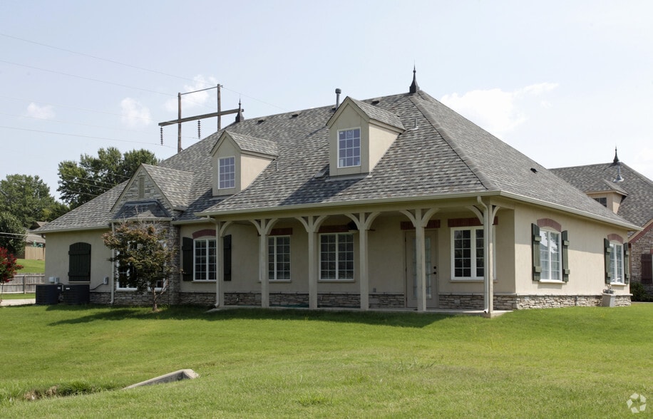 More Photos Of 9225 S Toledo Ave, Tulsa Office For Sale