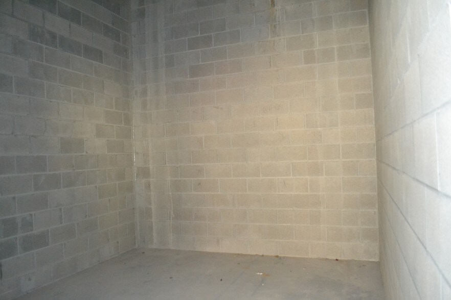 More Photos Of 123 N Desplaines St, Chicago Apartments For Lease