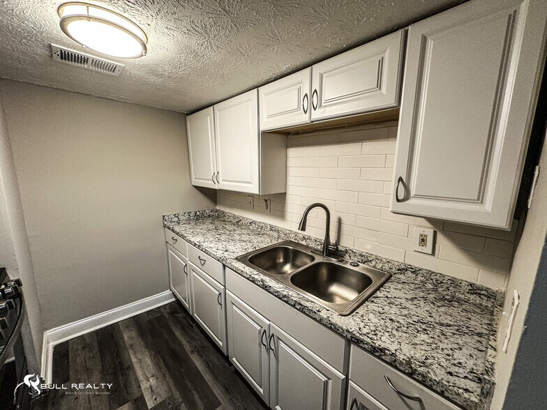 More Photos Of 2600 Old Hapeville Rd SW, Atlanta Apartments For Sale