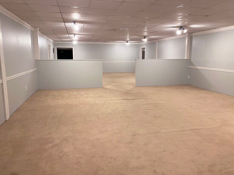 More Photos Of 117 W Vance St, Zebulon General Retail For Sale