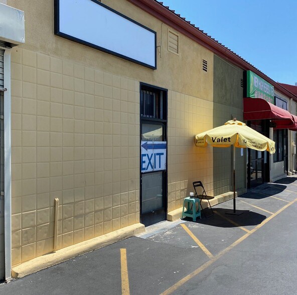 More Photos Of 715 New High St, Los Angeles General Retail For Lease