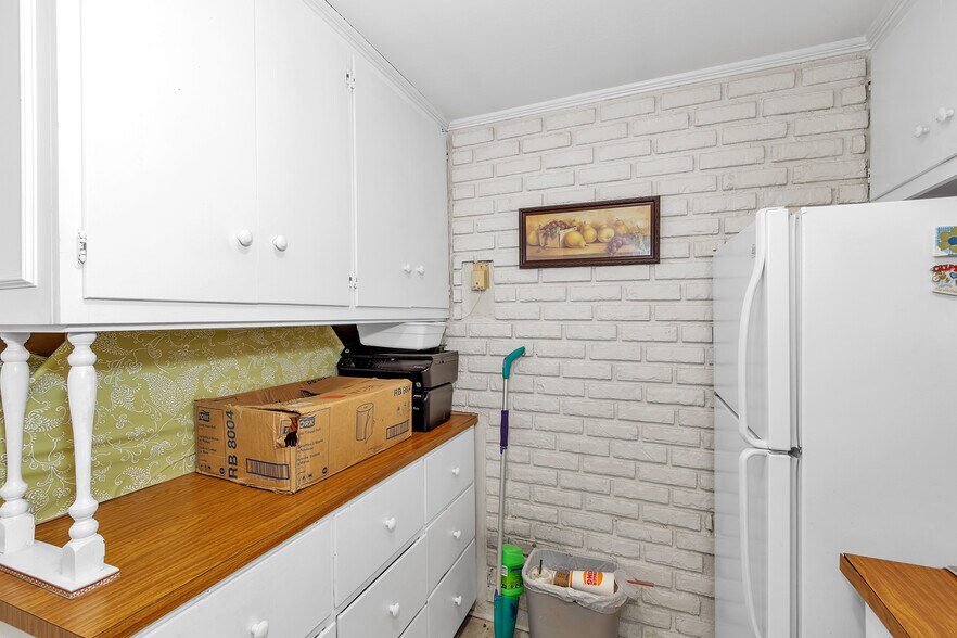 More Photos Of 4145 Columbia Rd, Martinez Medical For Sale