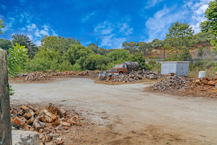 More Photos Of 10050 Reese Cir, Prunedale Warehouse For Sale