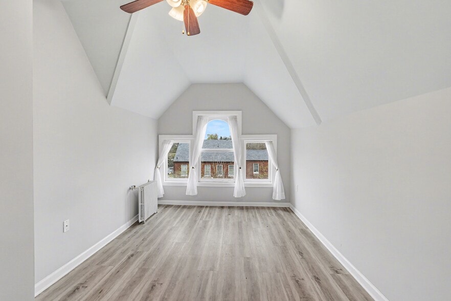 More Photos Of 1122 Caroline St, Fredericksburg Apartments For Sale