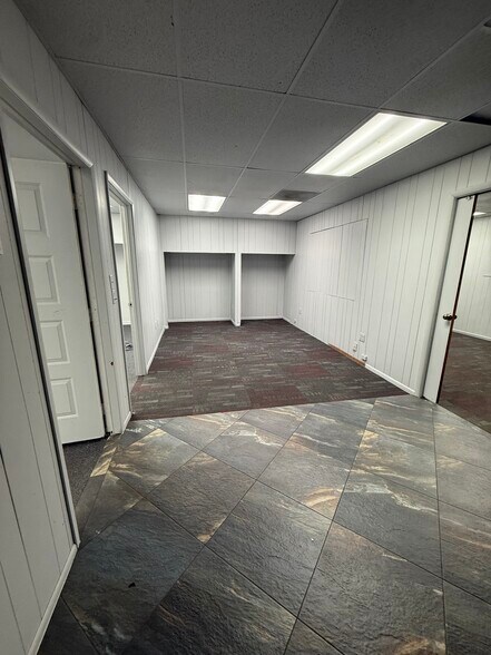 More Photos Of 3935 Enterprise Ave, Naples Auto Salvage Facility For Lease