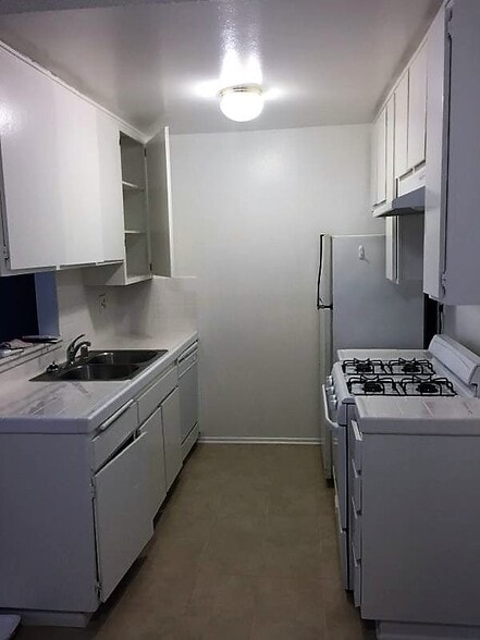 More Photos Of 3717 Cardiff Ave, Los Angeles Apartments For Sale