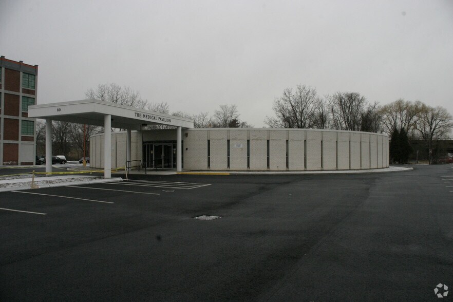 More Photos Of 80 Congress St, Springfield Medical For Sale