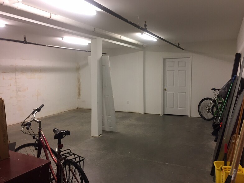 More Photos Of 16 S Dooley Ave, Richmond Apartments For Lease